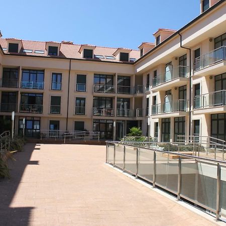 דירות פיניסטרה Grupoele3 Edificio Camposino מראה חיצוני תמונה